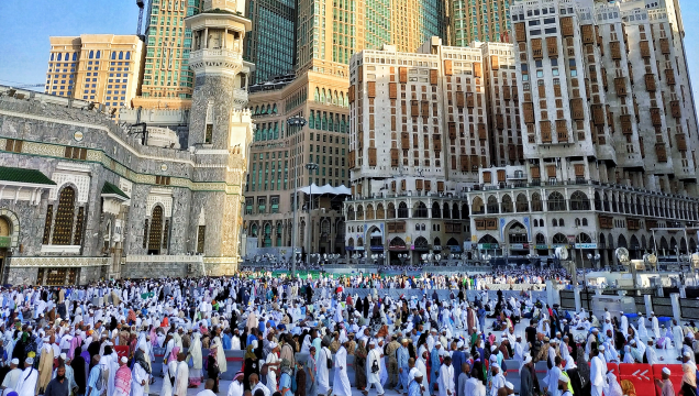 makkah clock recommending people counters | ساعة مكة توصي بعدادات الأشخاص
